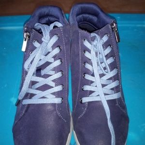 Women's sneakers Clark